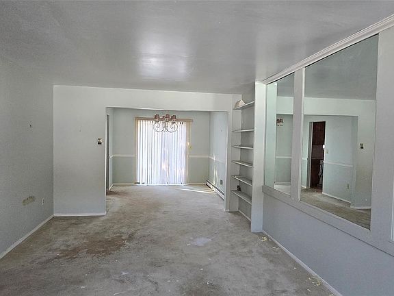 5th image of 503 Mountain Laurel Drive
