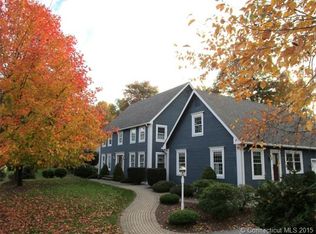 70 Jenny Clfs, Manchester, CT 06040