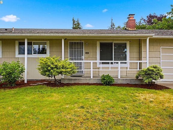 2nd image of 16110 SE Clay St