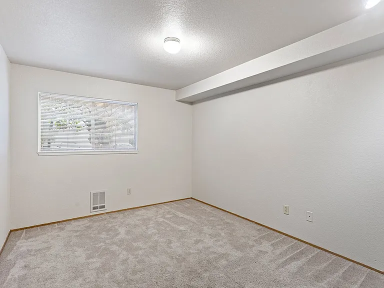 Heron View Apartment Homes — Photo 46