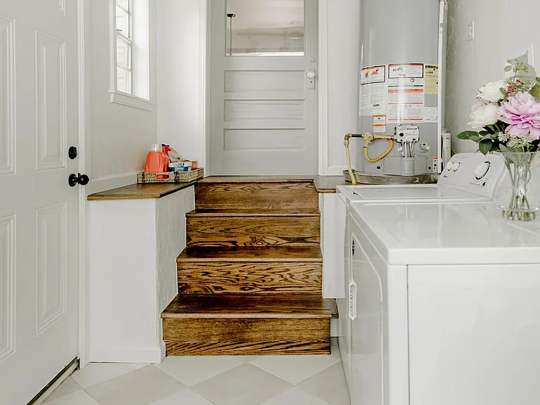 1135 S Gary Pl — Photo 19