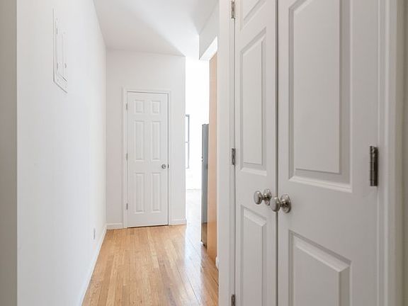 3rd image of 150 E 91st St APT 23