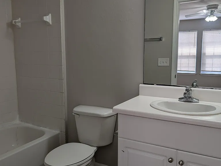 4234 Augustus Oak Ct — Photo 19