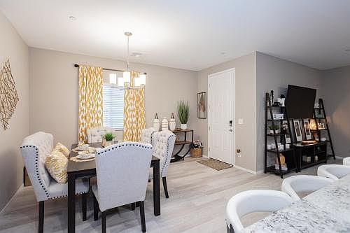 4th image of 791 E Estates Country Ave #791