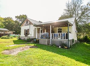208 Store Ln, Jellico, TN 37762
