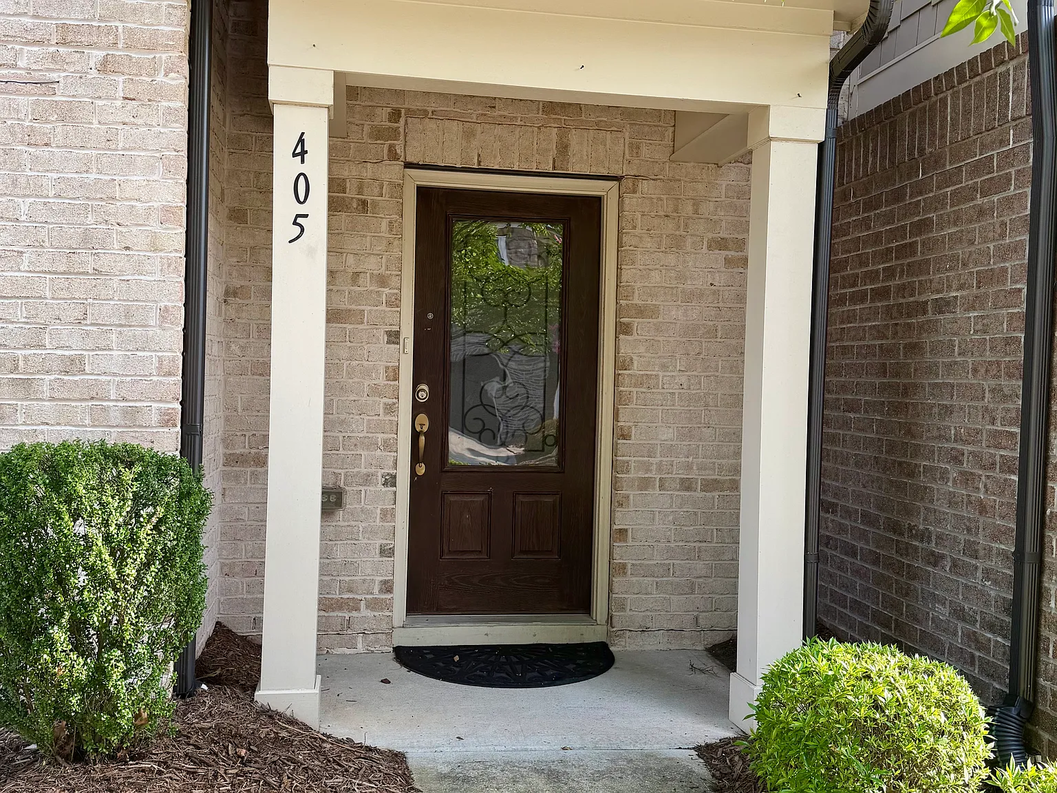 3 bed, 3.5 bath, 2518 sqft, $2,599 — Photo 3