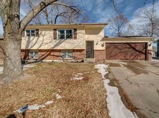 936 S Ash St, Newton, KS 67114