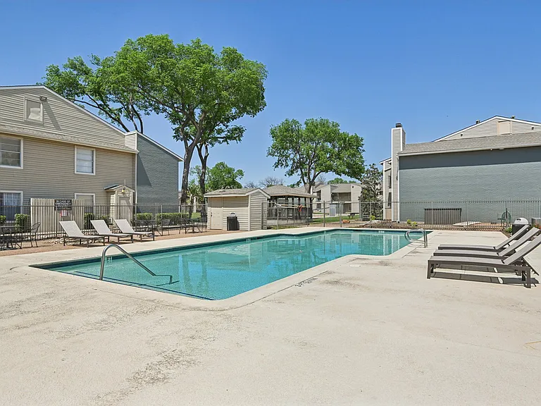 Abbey Glenn Apartments — Photo 45