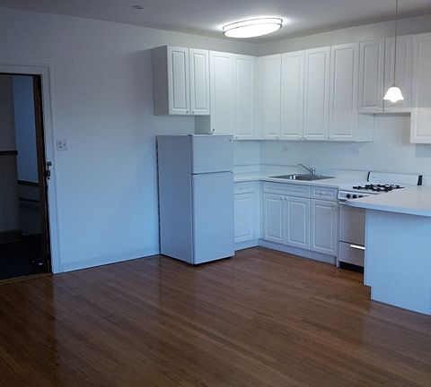 3rd image of 5502 W Lawrence Ave APT 301
