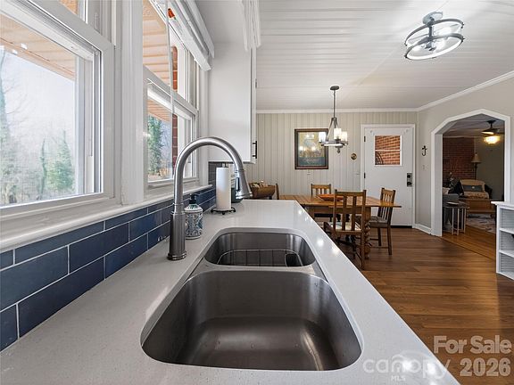5th image of 150 Revonda Dr