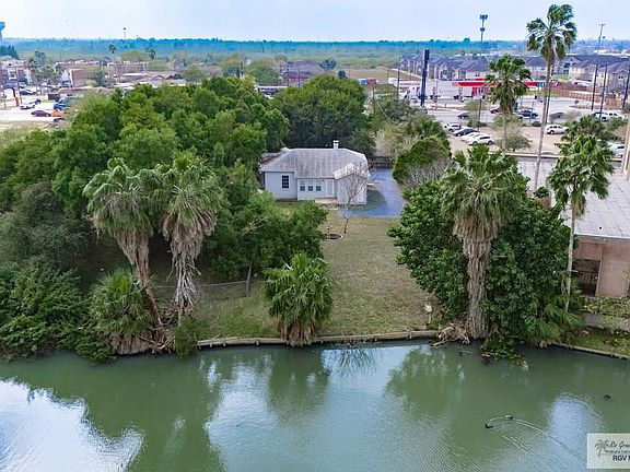 2nd image of 3495 Boca Chica Blvd