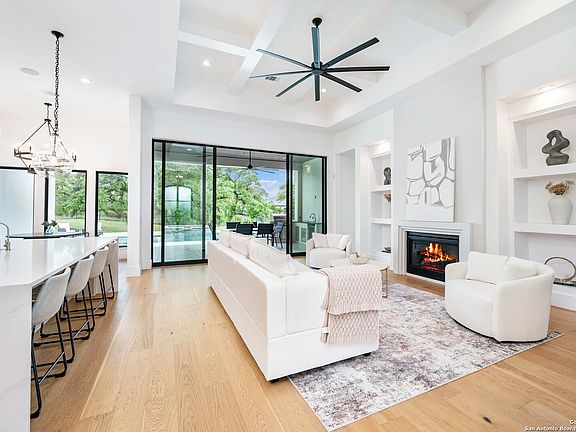 3rd image of 23119 Norfolk Canyon