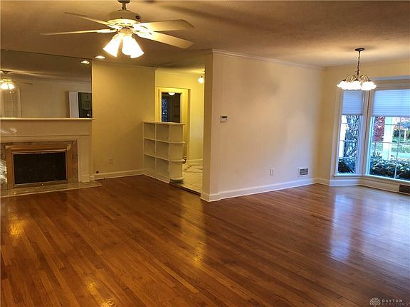 4th image of 3921 Lenox Dr