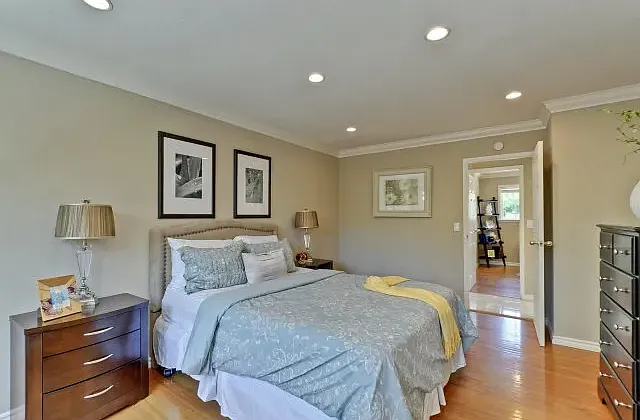 1034 Wallace Dr — Photo 7