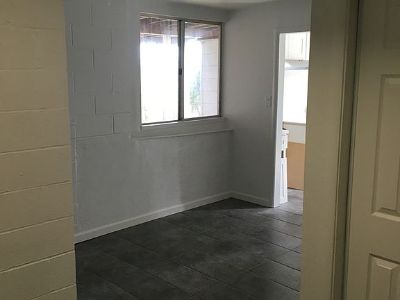 3rd image of 420 Carter St APT C