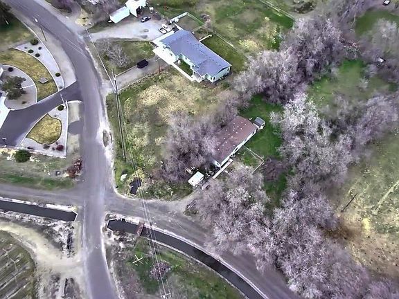 4th image of 609 E Sunset Dr