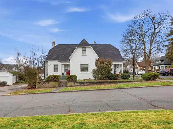 323 5th St, Cheney, WA 99004