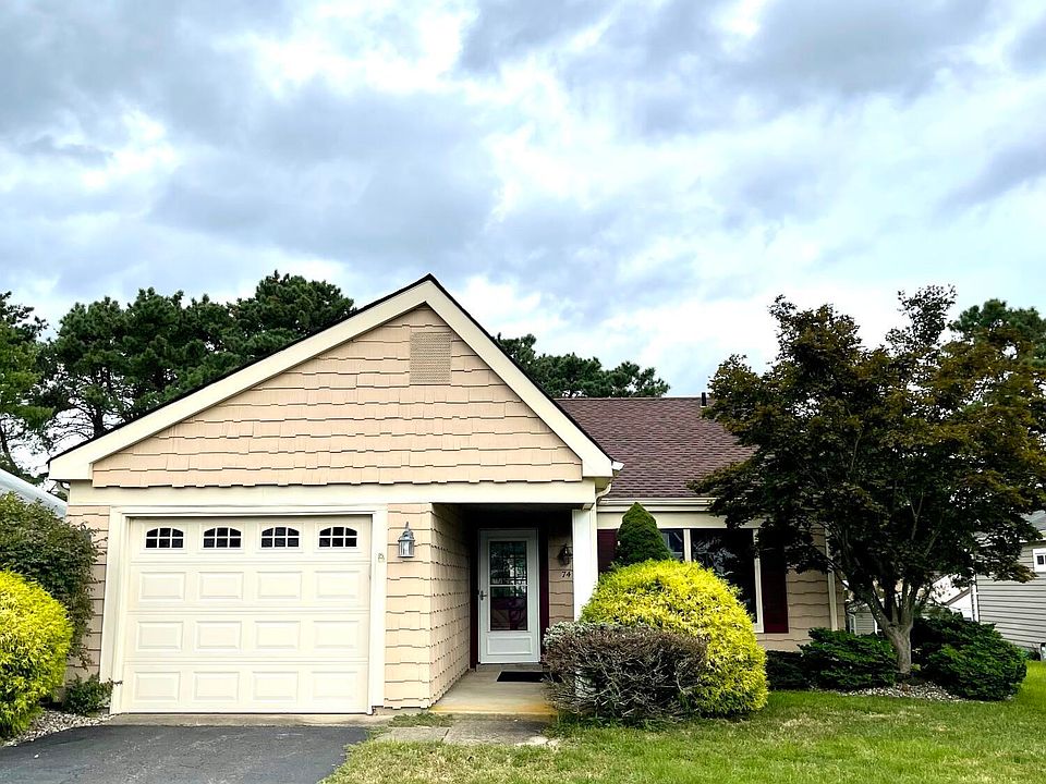 1st image of 74 Buckingham Drive N