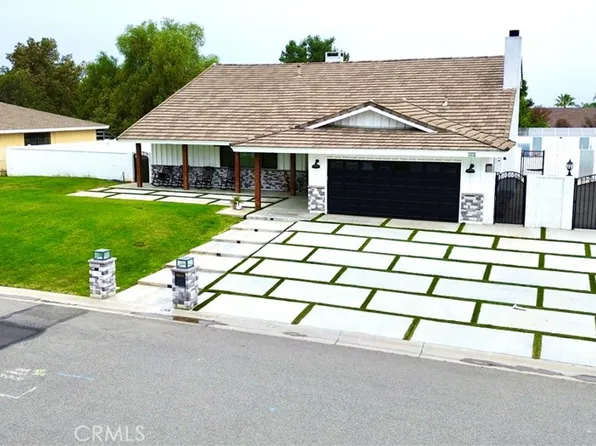 2416 Hialeah Cir, Norco, CA 92860