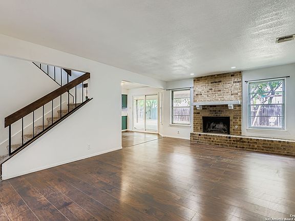 4th image of 6523 Magic Oaks