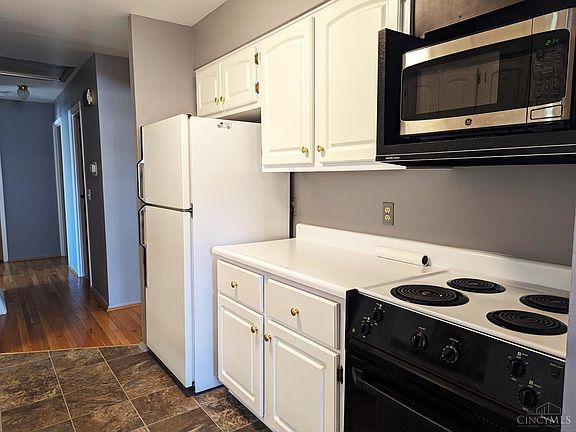 5th image of 3681 Woodsong Dr