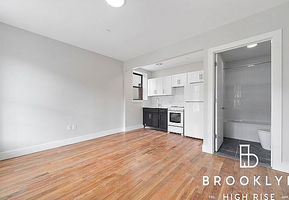 3rd image of 525 Georgia Ave #1A