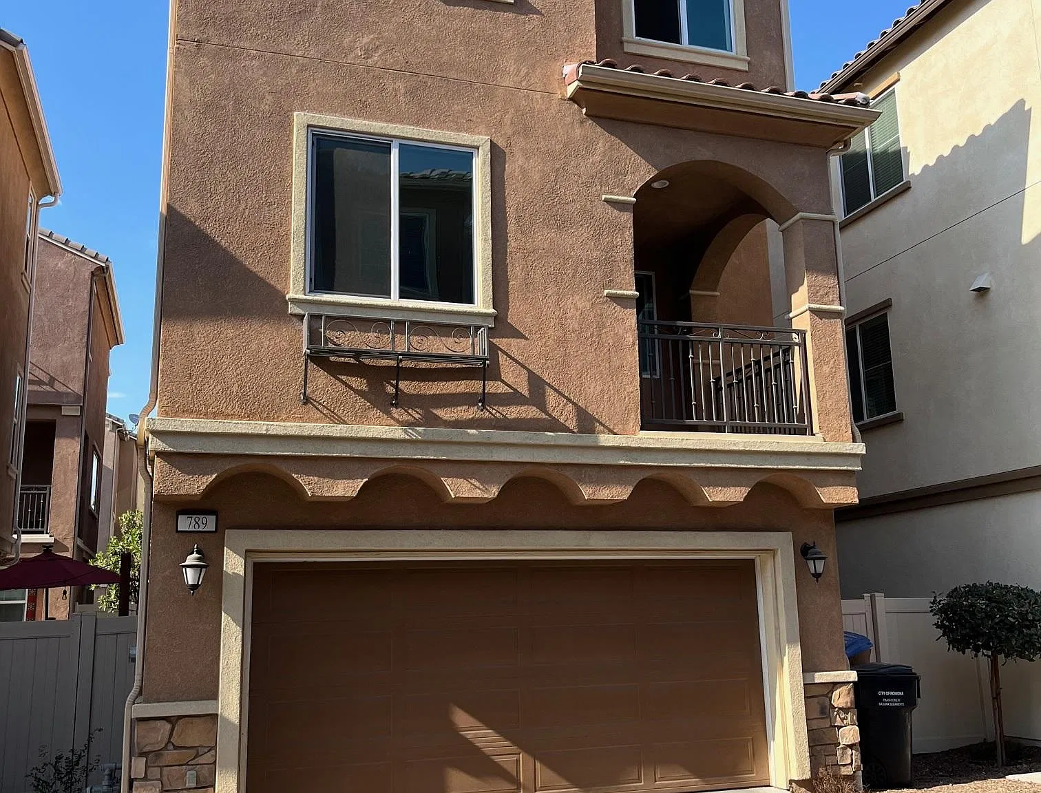 789 Plum Ln — Photo 1