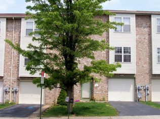 217 Ridgeview Dr, Alburtis, PA 18011