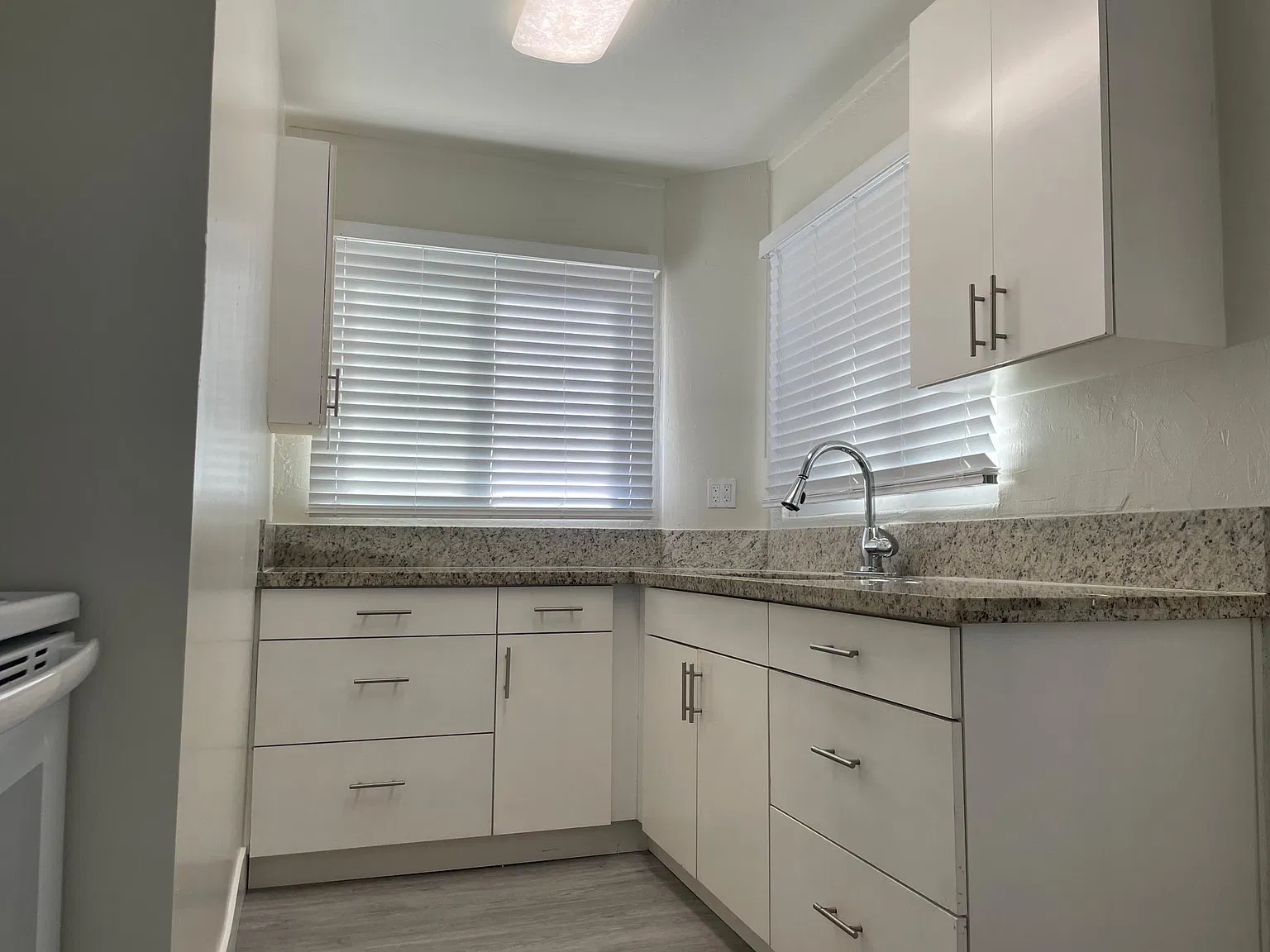 1 bed, 440 sqft, $1,700 — Photo 3