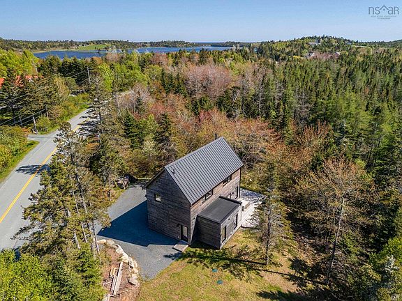 3rd image of 5 W Lawrencetown Rd