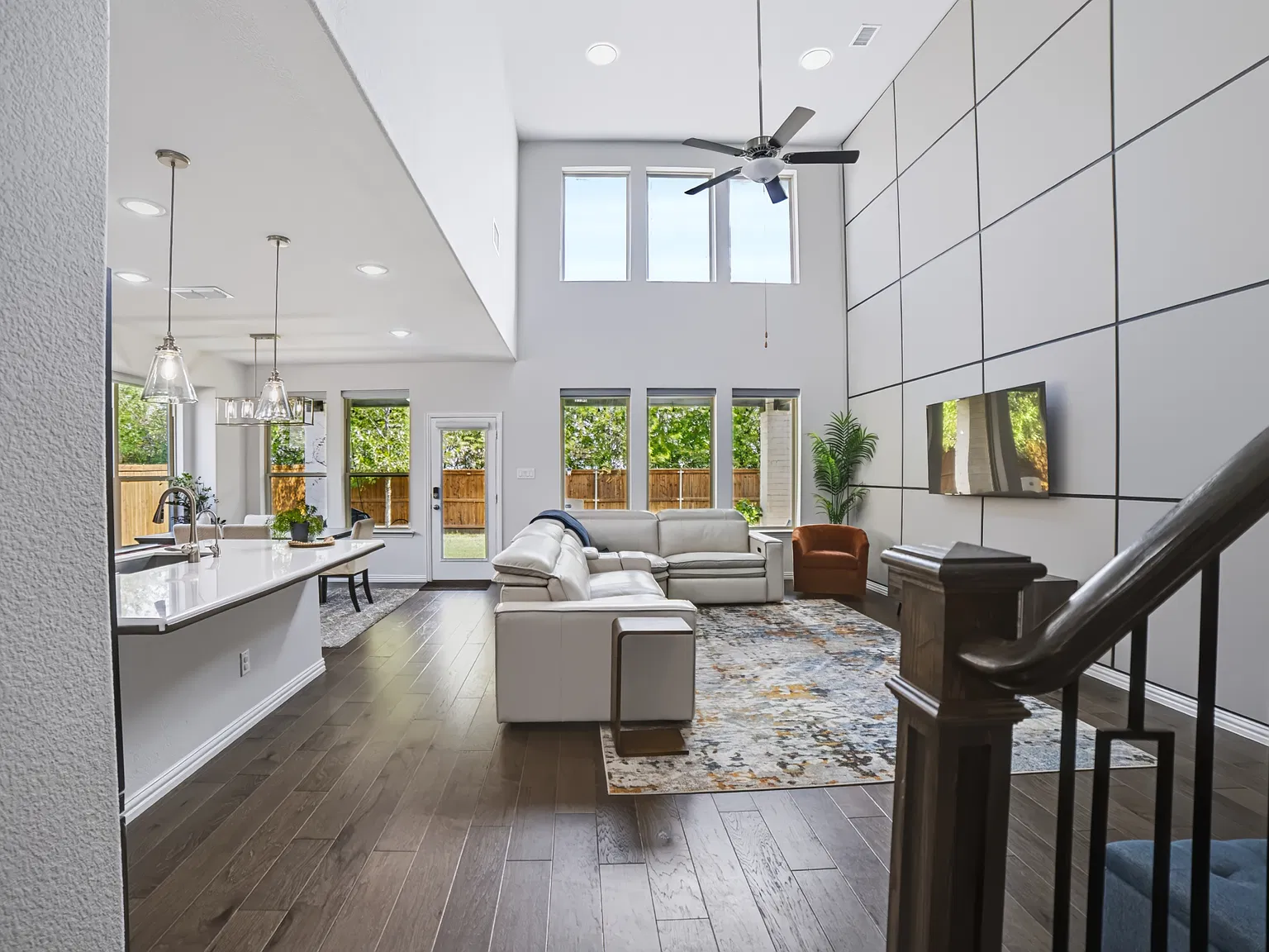 4 bed, 3.5 bath, 3250 sqft, $3,195 — Photo 3
