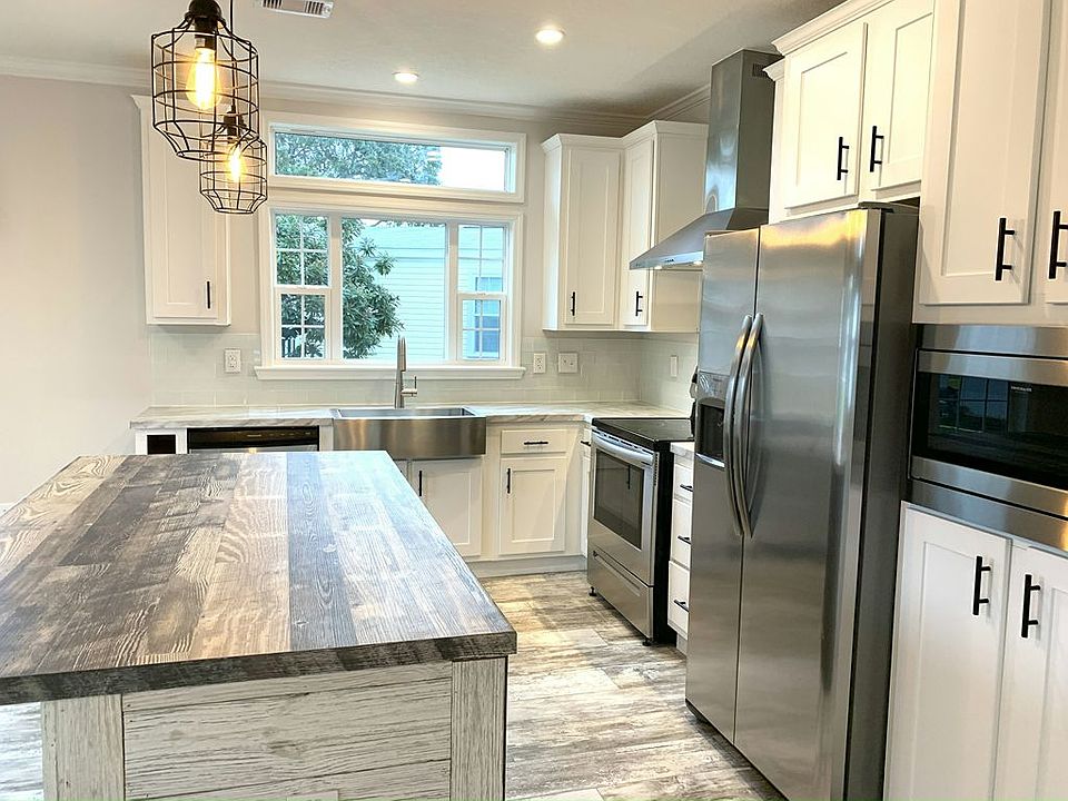 1st image of 273 Sable Dr #273