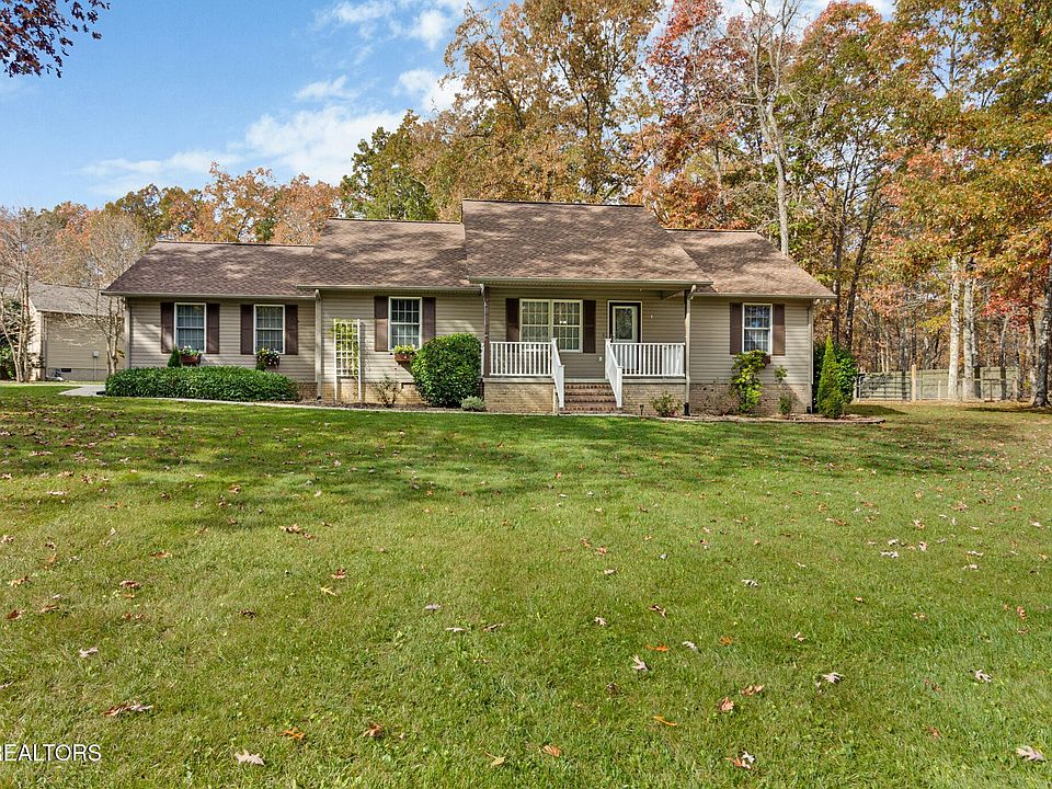 1st image of 962 Mockingbird Dr