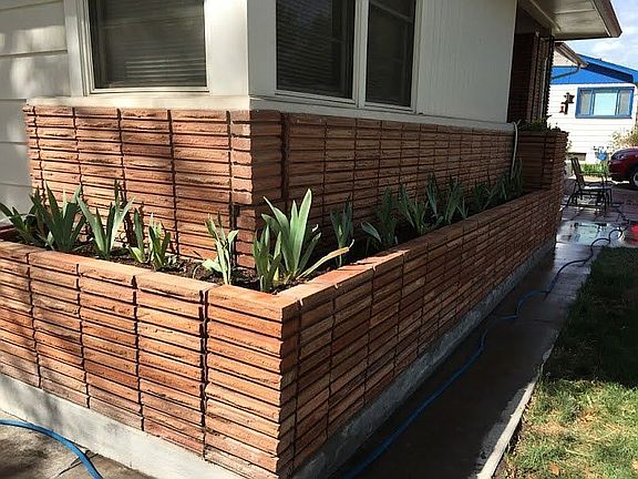 side yard planter