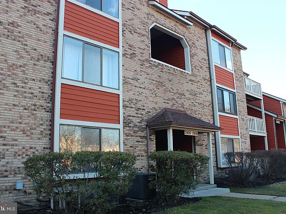 2nd image of 2915 Auburn Ct