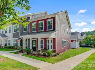 1801 Edgewater Dr NW, Conover, NC 28613