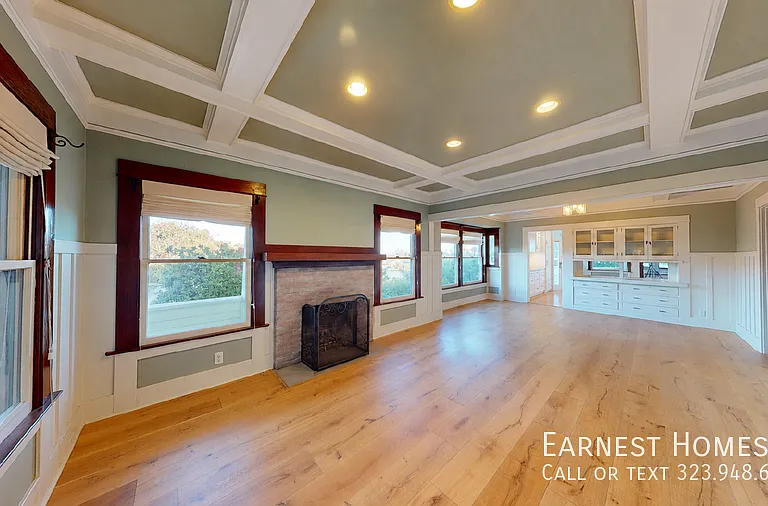 2256 Ewing St — Photo 5