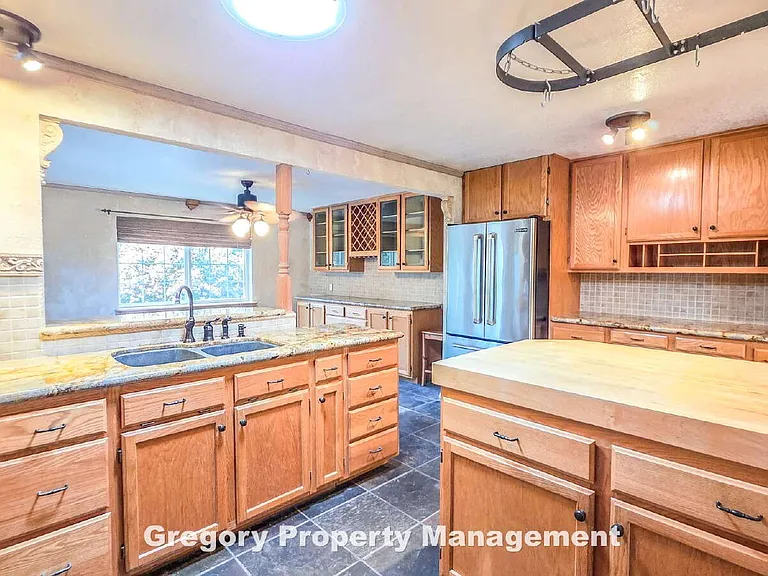622 204th St SE — Photo 11