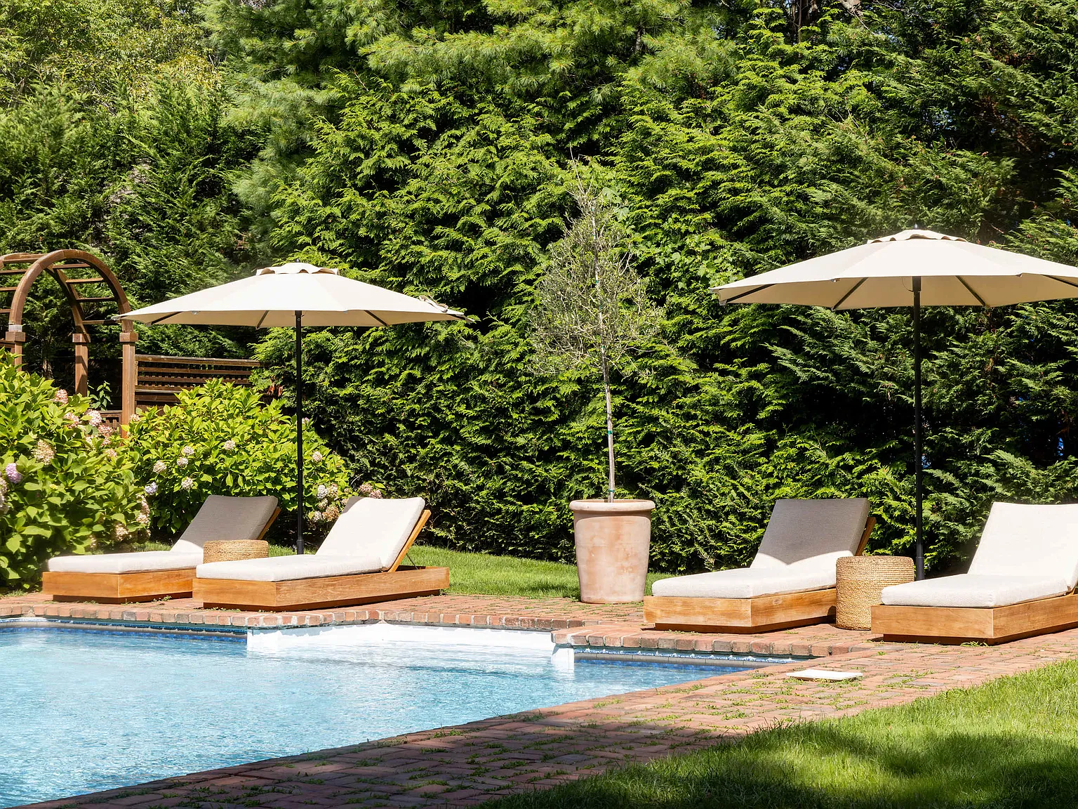 Abrahams Grove | Private Retreat with Heated Pool | Rove Travel — Photo 2