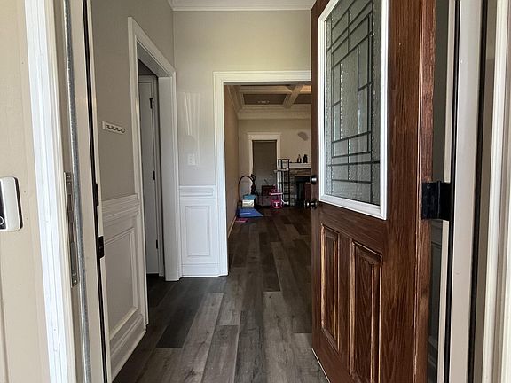 4th image of 605 Charlestown Way