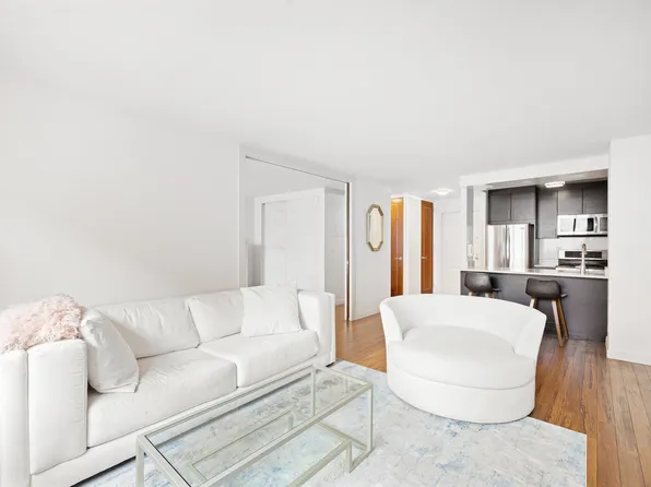 1 Irving Place image 5 of 18