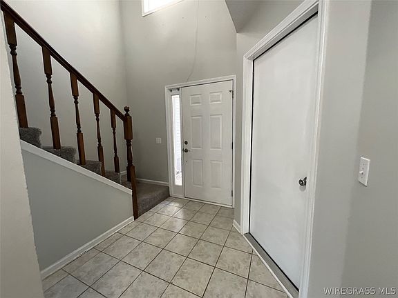2nd image of 125 Pineridge Dr