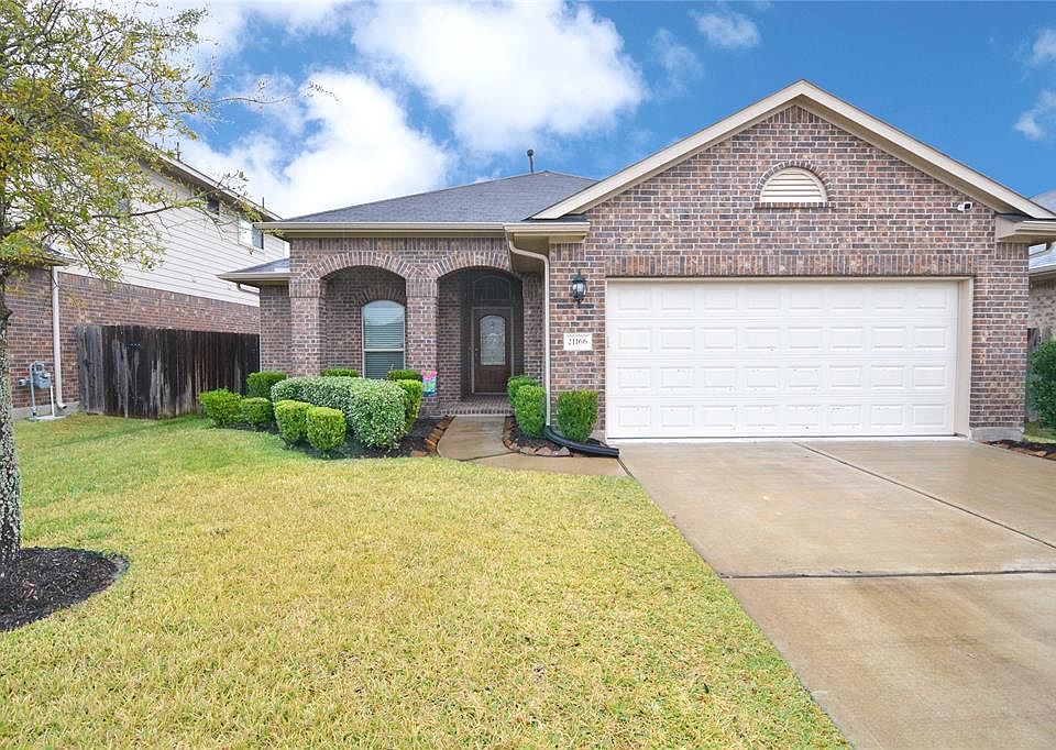 1st image of 21166 Sierra Bend Dr