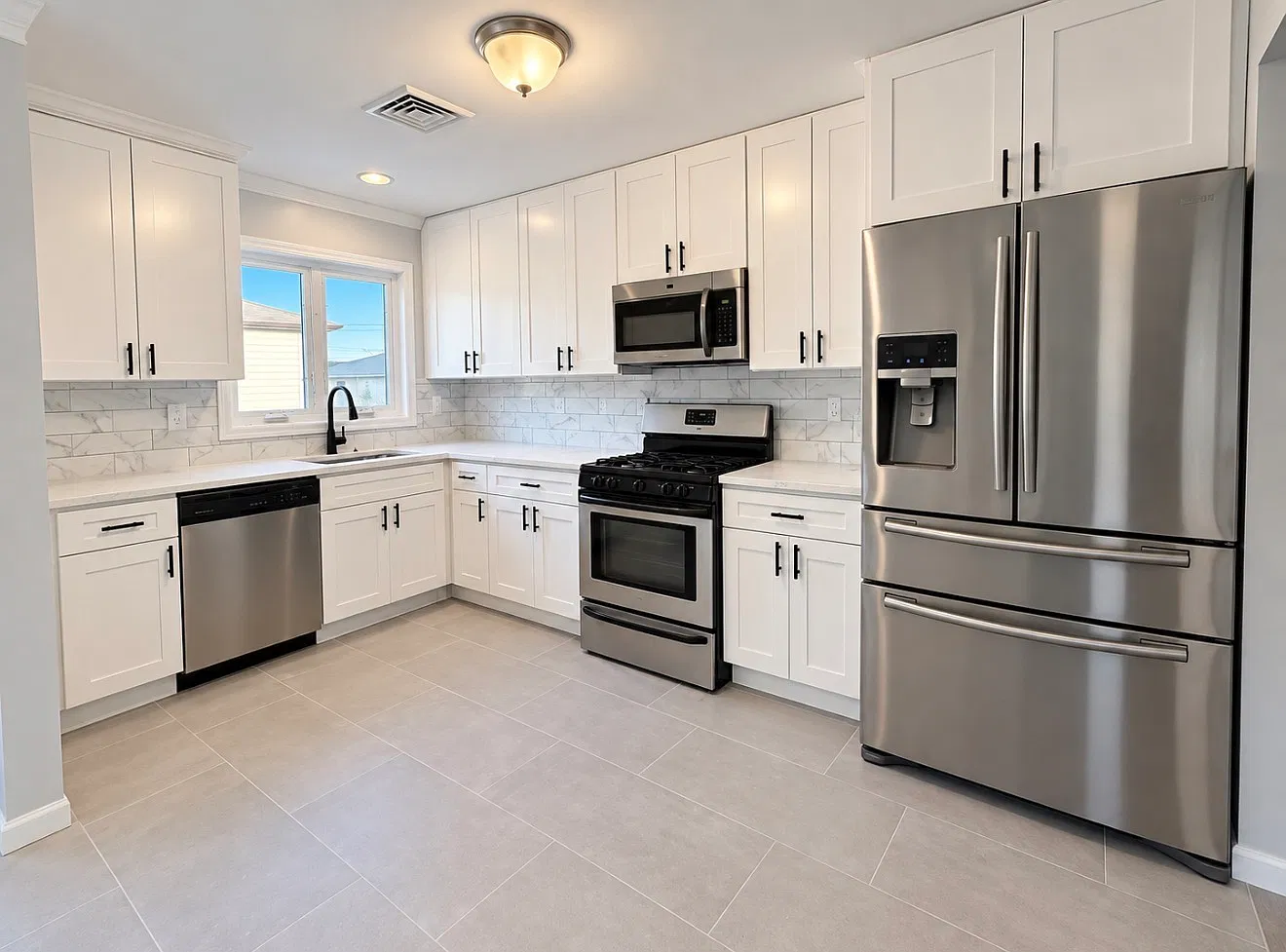 358 Buel Ave — Photo 2