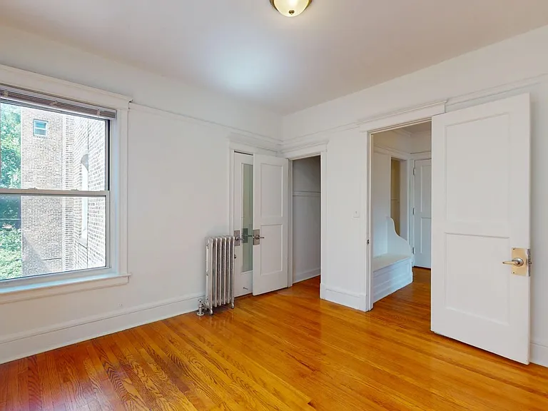 1358 E. 58th Street — Photo 15
