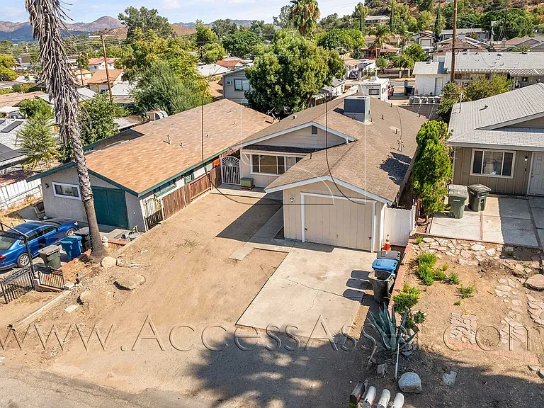 33220 Schaper St — Photo 20