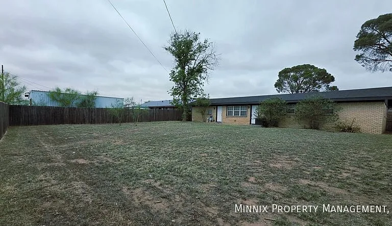 4603 Mercedes Dr — Photo 24