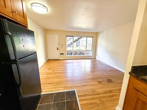 2nd image of 1300 E Denny Way #202