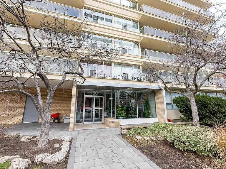160 Balmoral Ave #906 — Photo 20