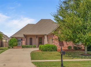 792 Hackberry Dr, Bossier City, LA 71111
